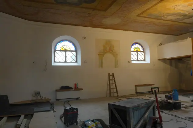 Fragment architektury bočního oltáře sv. Floriána