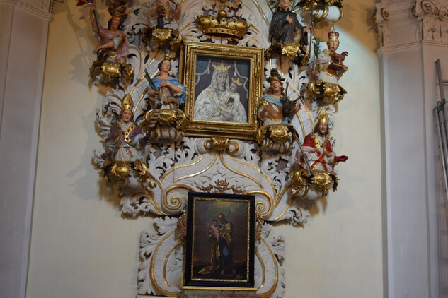 Kroměříž, kostel Nanebevzetí P. Marie, retabulum bočního oltáře Čtrnácti svatých pomocníků po restaurování