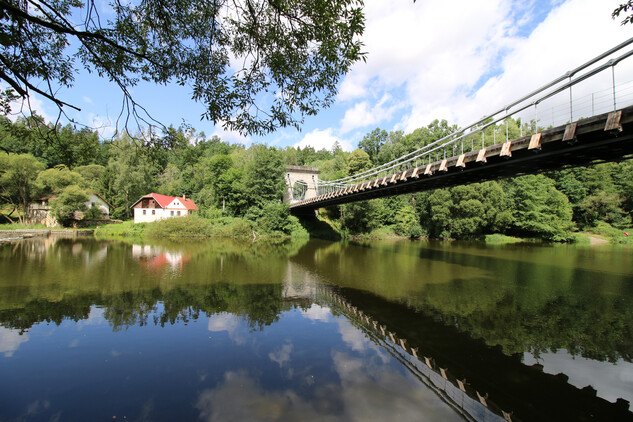 Stádlec - řetězový most po přenesení od Podolska, foto 2023