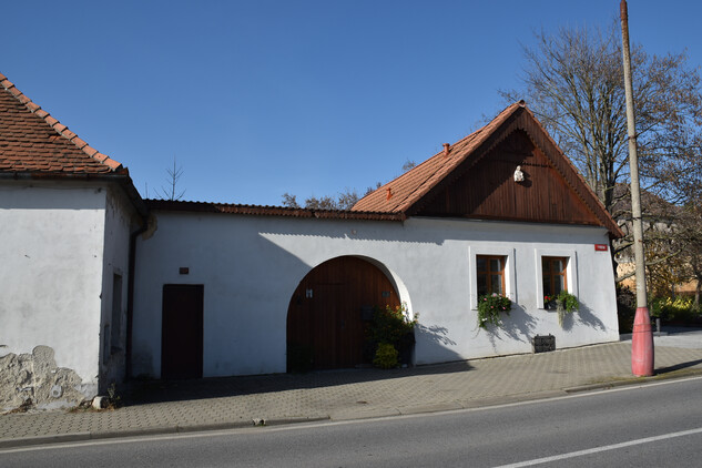 Hluboká, židovská čtvrť, přízemní dům