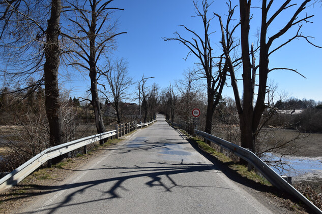 Dolní Slověnice – Sypaný val s trojmostím a lipovou alejí č.ÚSKP 33857/3-2381 (doprohlášení do souboru kulturní památky Rožmberská rybniční soustava)