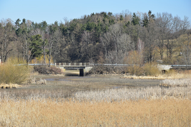 Dolní Slověnice – Sypaný val s trojmostím a lipovou alejí č.ÚSKP 33857/3-2381 (doprohlášení do souboru kulturní památky Rožmberská rybniční soustava)