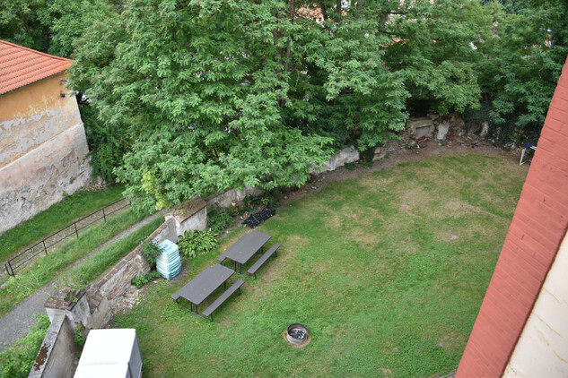 Netolice, škola, zahrada