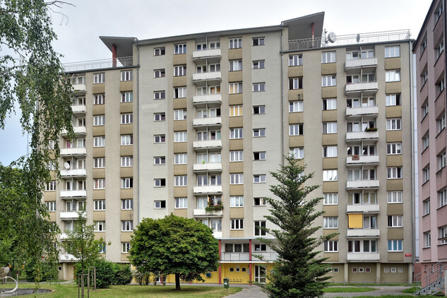 Hotelový dům v Českých Budějovicích, 1959–1961 – jedinečný příklad experimentální výstavby v Československu