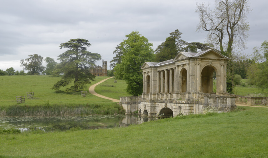Palladiův most ve Stowe Landscape Garden v anglickém Buckinghamshire | © Michaela Letá