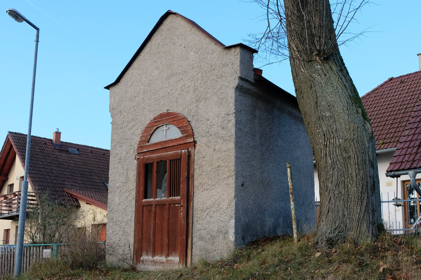 Kaple ve Stříteži, pohled od severovýchodu Kaple ve Stříteži, pohled od severovýchodu