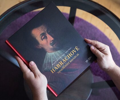 Monografie Harrachové – vznešenost zavazuje vyšla v rámci 13. ročníku projektu Po stopách šlechtických rodů | © Romana Indrová Semelková Monografie Harrachové – vznešenost zavazuje vyšla v rámci 13. ročníku projektu Po stopách šlechtických rodů | © Romana Indrová Semelková