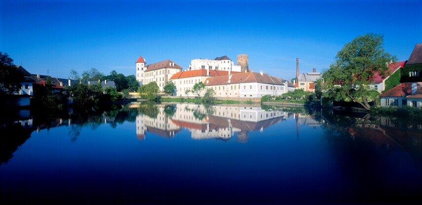 Zámek Jindřichův Hradec, pohled přes Vajgar
