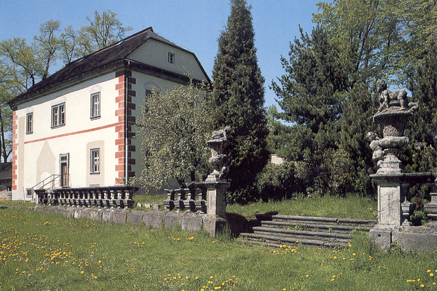 Bredovský letohrádek se zahradou