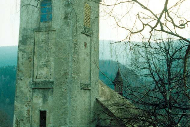 Věž kostela před obnovou (foto Pavel Klimeš)