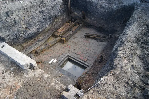 Nesvětice: hlavní sklad munice okopu protiletadlového kanonu ráže 105 mm
