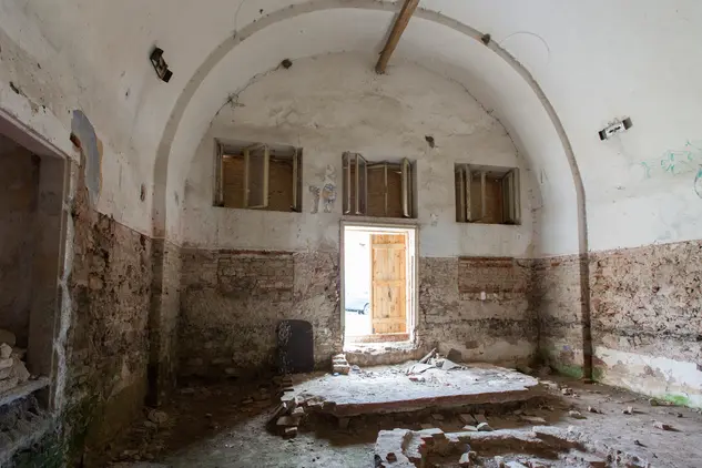 Synagoga v Polici před obnovou
