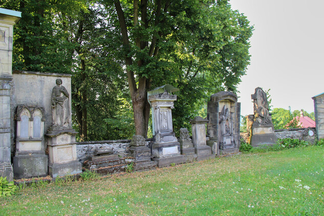 SZ cíp hřbitova, před restaurováním