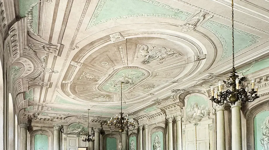 Zdislavice, nástěnné malby, po restaurování