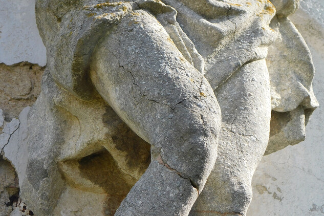 Socha Ukřižování v Dyjákovičkách, detail, před obnovou