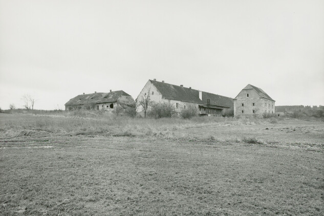 Hospodářský dvůr v Bijadlech na konci 20. století | © archiv NPÚ, ÚOP v Plzni, foto: Jan Gryc