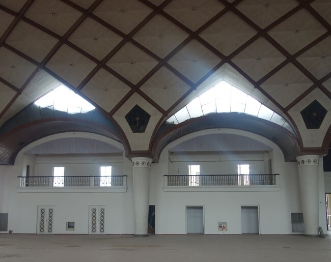 Pravé křídlo paláce před odstrojením, květen 2022