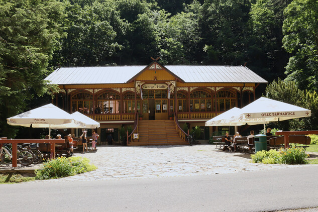 Javorník, Račí údolí, tančírna v roce 2025, pohled od SZ