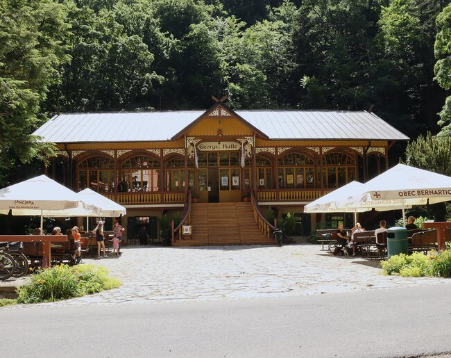 Javorník, Račí údolí, tančírna v roce 2025, pohled od SZ