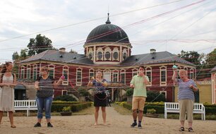 Letní škola památkové edukace ve Veltrusích, lanartová interpretace památky