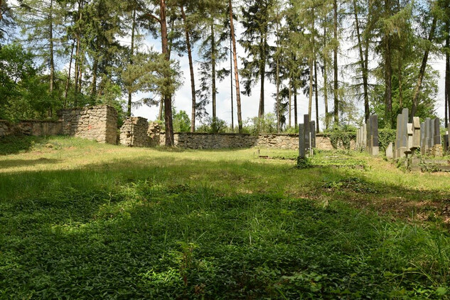 Kovářov, židovský hřbitov, prohlášen za kulturní památku v roce 2019