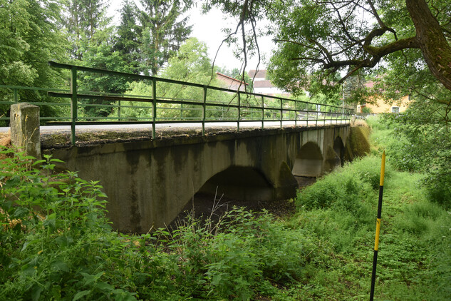 Cizkrajov, kamenný klenutý most