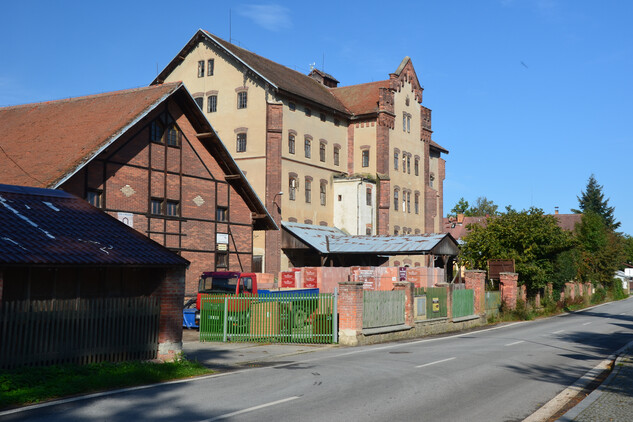 Třeboň, okr. Jindřichův Hradec, parní umělecký mlýn