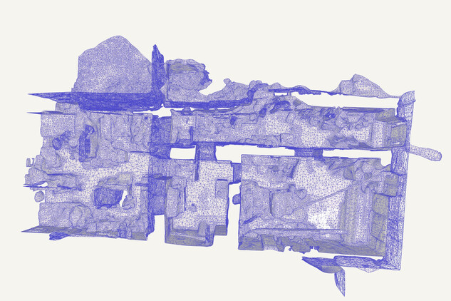 Trojúhelníková síť (mesh) 3D modelu domu čp. 60 v Rožmberku nad Vltavou. Vzniká propojením milionů zaměřených bodů a umožňuje přesnou dokumentaci, měření i sledování stavebního stavu historického objektu.
