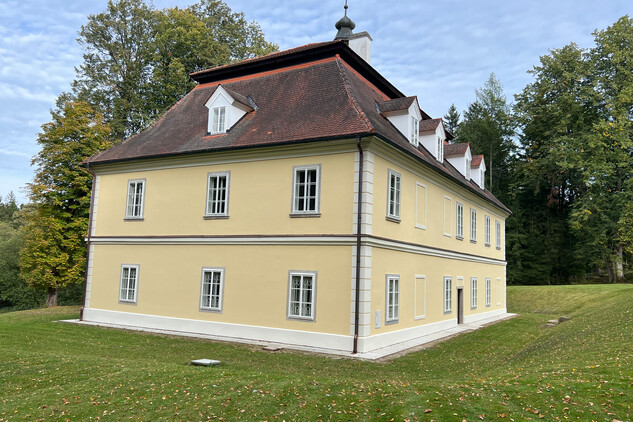 Zámeček Terezínov v Albeři u Nové Bystřice, stav po restaurování, 2023