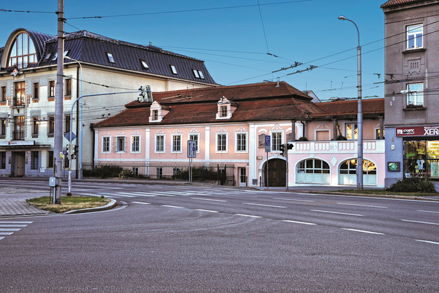 Bývalé povoznictví U Ferusů - sídlo NPÚ, ÚOP v Českých Budějovicích