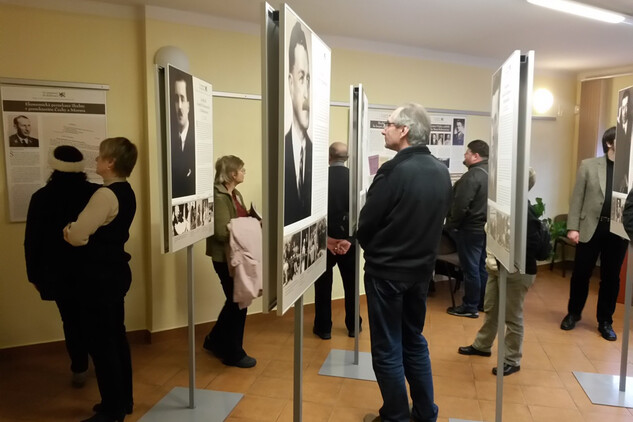 Výstava Ve znamení tří deklarací v galerii NPÚ v Českých Budějovicích