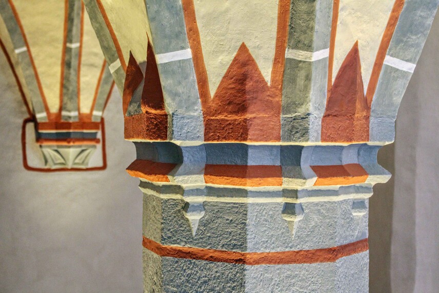 Český Krumlov, panský dům, dvoulodní sál, nosný pilíř, detail, stav po restaurování a rekonstrukci renesanční barevnosti, foto Roman Lavička, 2024