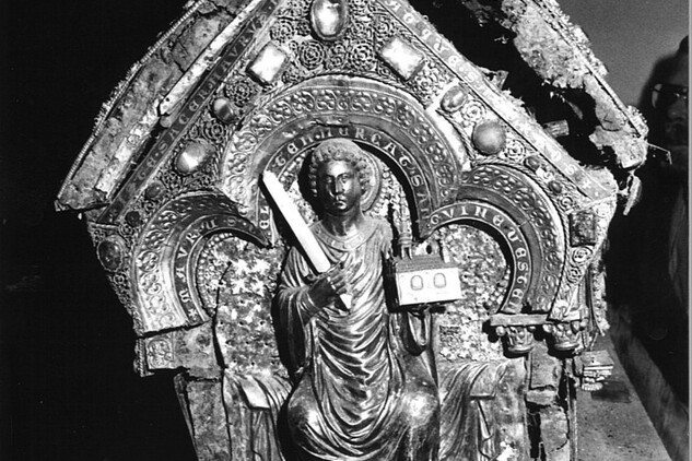 Bečov, relikviář sv. Maura, destruovaný stav nedlouho po nálezu, foto 1986