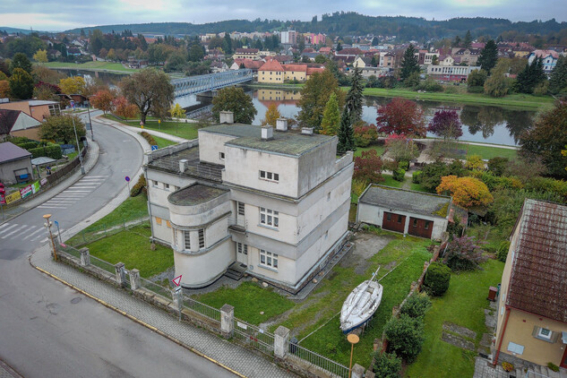 Týn nad Vltavou, Bargerova vila, Adolf Beneš, příklad kvalitní puristické stavby, foto David Peltán, 2024