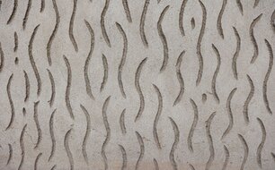 Týn nad Vltavou, Základní škola Týn nad Vltavou, Malá Strana (dříve Základní devítiletá škola), detail rýhované omítky, foto David Peltán, 2024