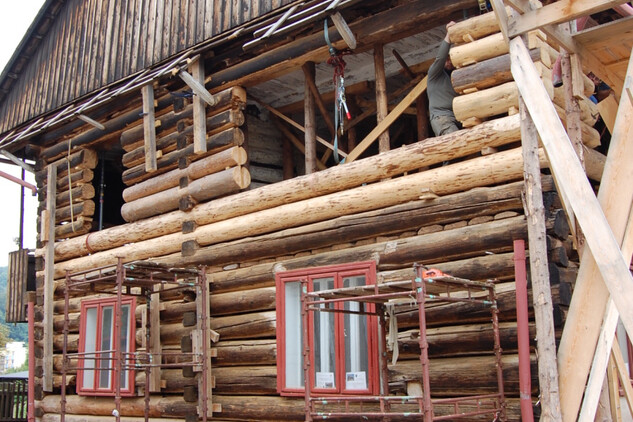 Dřevěnka čp. 92 v Úpici, obnova čelního průčelí | © NPÚ, ÚOP v Josefově, Vladimíra Paterová 2011