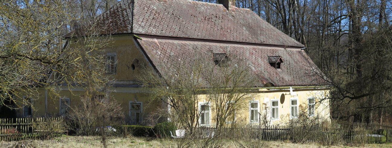 Lučice u Chudenic, okres Klatovy, domek správce bažantnice na černínském panství. Foto: Národní památkový ústav Lučice u Chudenic, okres Klatovy, domek správce bažantnice na černínském panství. Foto: Národní památkový ústav