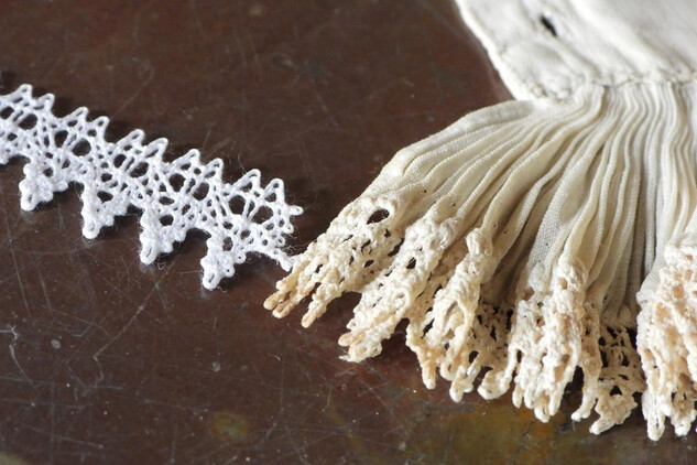 Analýza historického raportu krajky a její replika. Foto: Národní památkový ústav