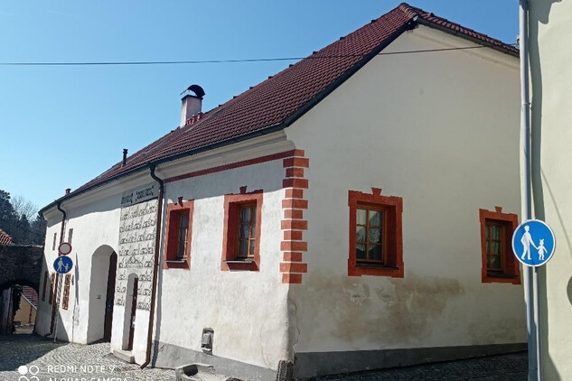 Horažďovice, dům čp. 57 v Podbranské ulici před výměnou oken, foto: 2025, zdroj: Městský úřad Horažďovice