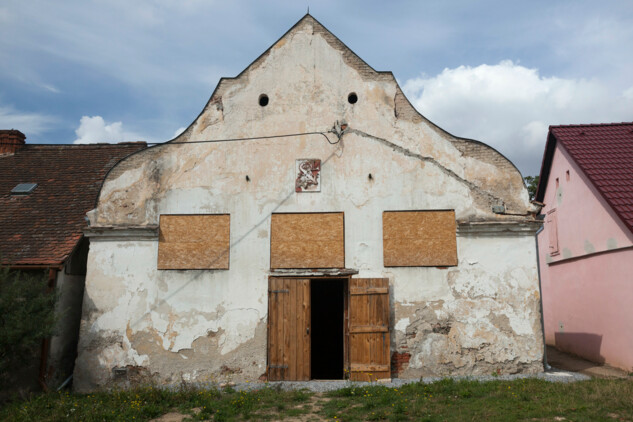 Venkovská synagoga v Polici u Jemnice, průčelí - východní stěna, I. fáze obnovy (autor: Viktor Mašát)