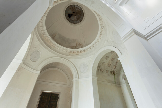 Hrobka Pallavicini v Jemnici před obnovou, interiér, foto Viktor Mašát