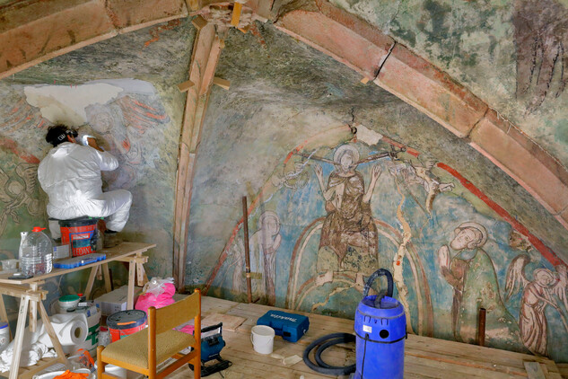 Probíhající restaurátorské práce v kapli